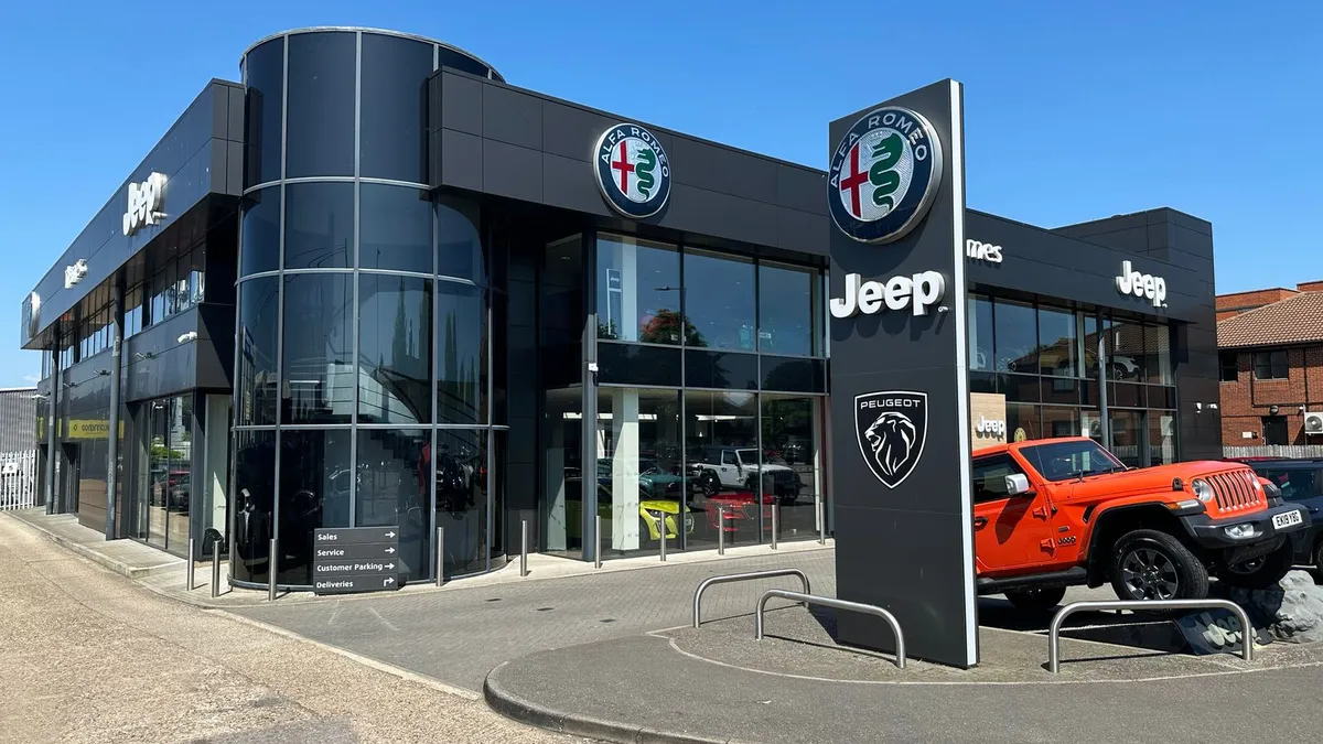 Alfa Romeo Thames Slough — Alfa Romeo dealer in Slough