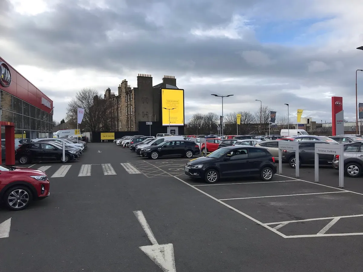 Arnold Clark Edinburgh Seafield Kia / BYD photo 7