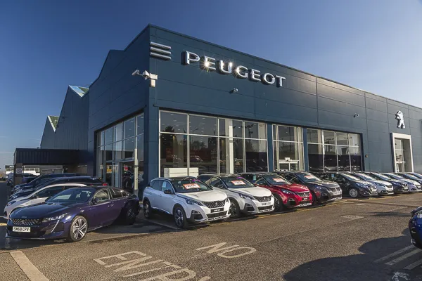 Arnold Clark Edinburgh Seafield Peugeot / SEAT / Škoda / CUPRA — Car dealer in Edinburgh