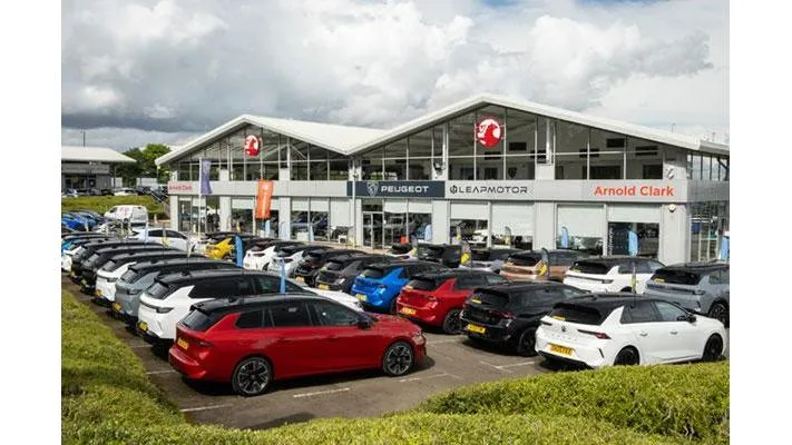 Arnold Clark Edinburgh Sighthill Vauxhall / Peugeot / Leapmotor photo 3