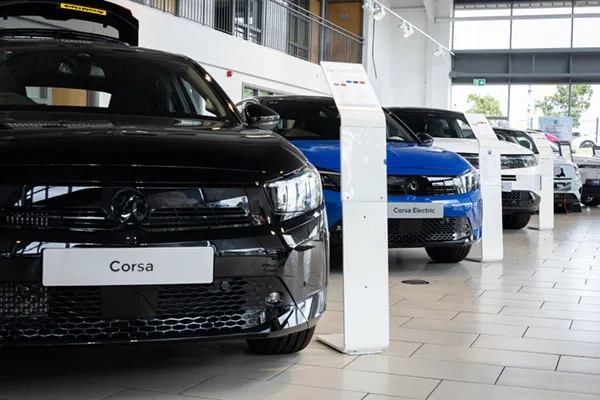 Arnold Clark Edinburgh Sighthill Vauxhall / Peugeot / Leapmotor photo 4