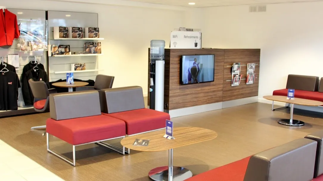 Arnold Clark Edinburgh Sighthill Vauxhall / Peugeot / Leapmotor photo 6