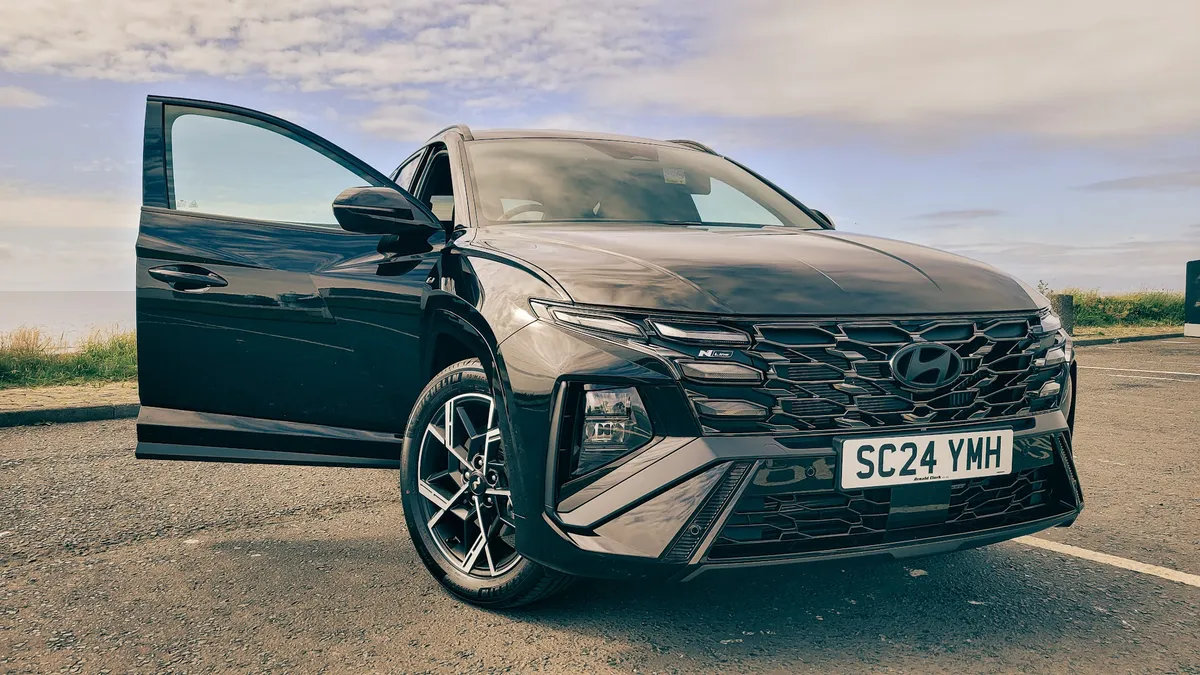 Arnold Clark Glasgow Alexandra Parade Hyundai photo 8