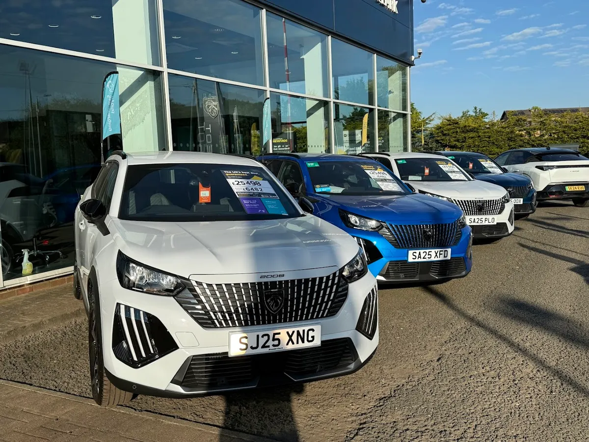 Arnold Clark Glasgow Hamilton Road Peugeot photo 6