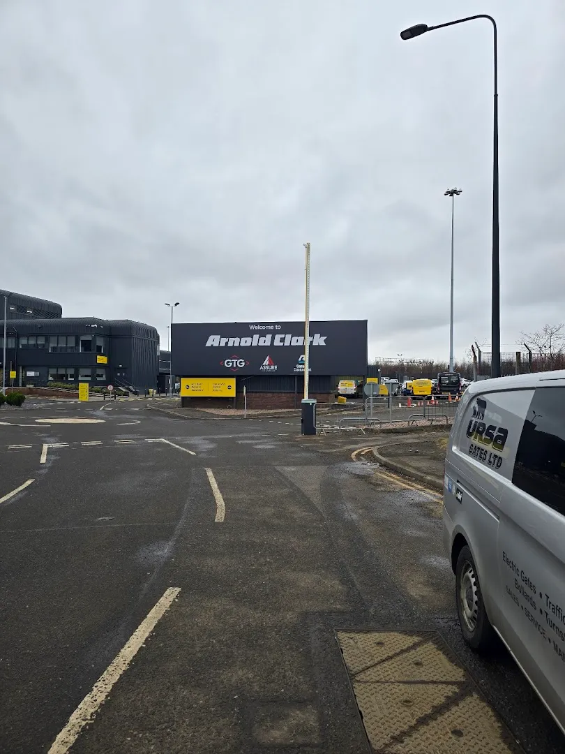 Arnold Clark Glasgow (Kilbirnie Street) Vauxhall photo 2