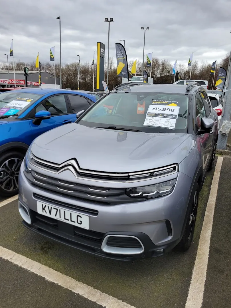 Arnold Clark Glasgow London Road Motorstore / Vanstore photo 9