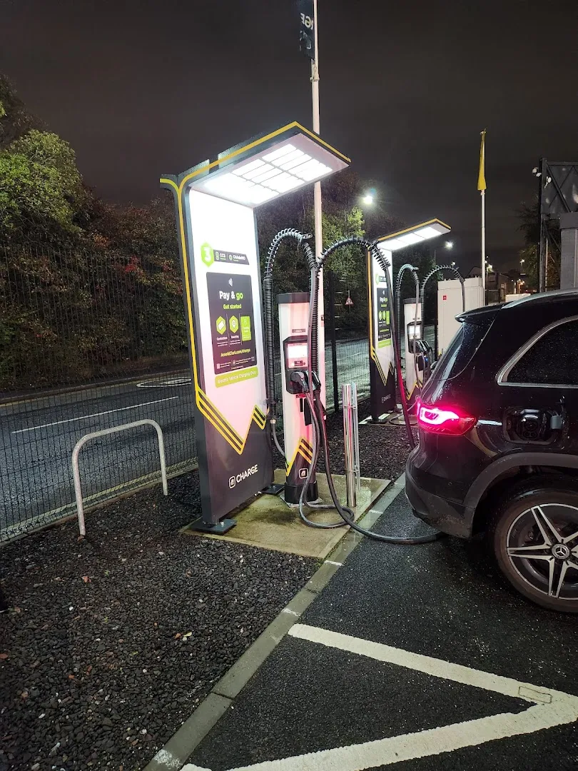 Arnold Clark Glasgow Vanstore — Car dealer in Glasgow