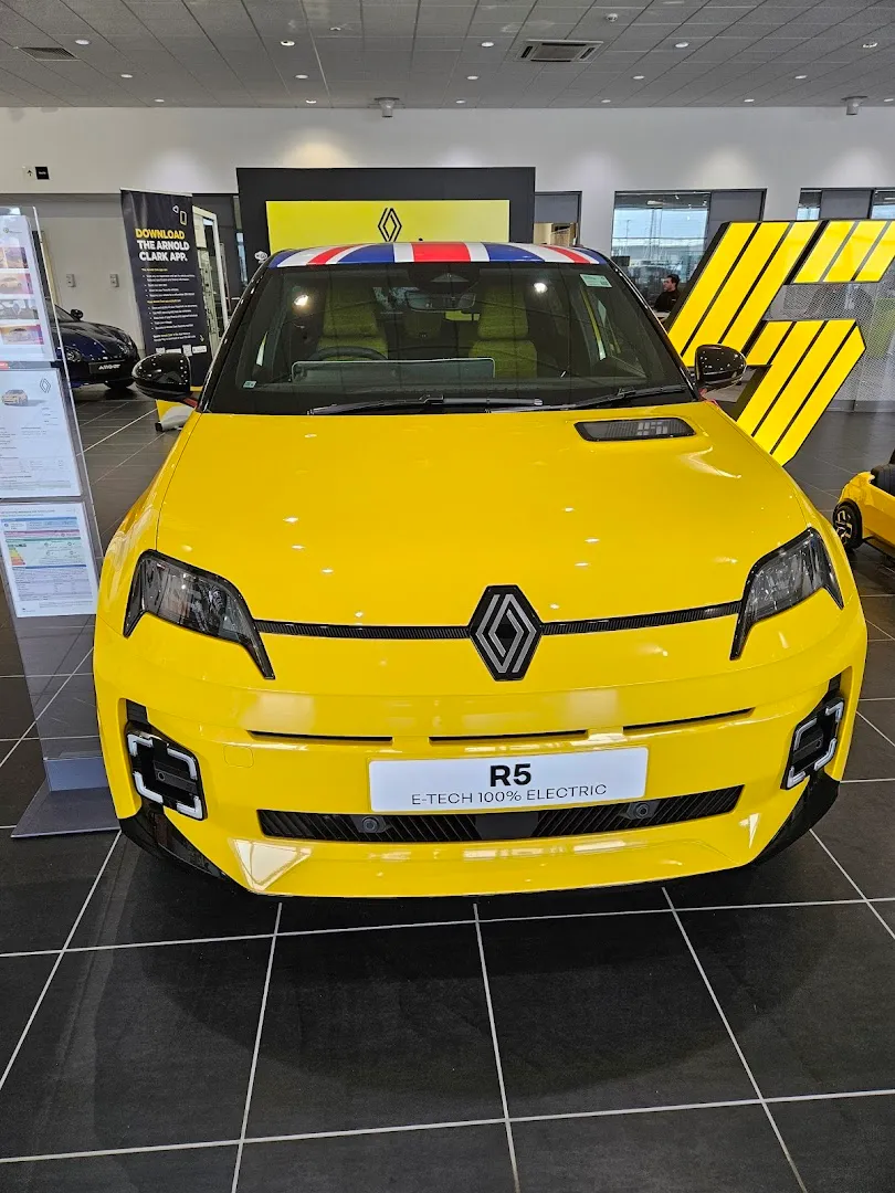Arnold Clark Hillington Renault photo 3