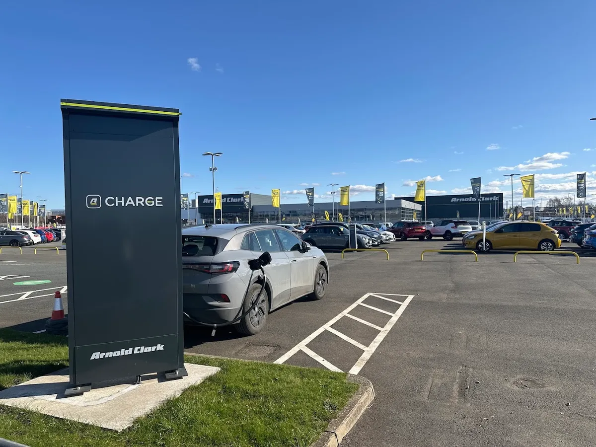 Arnold Clark Hillington Renault photo 4