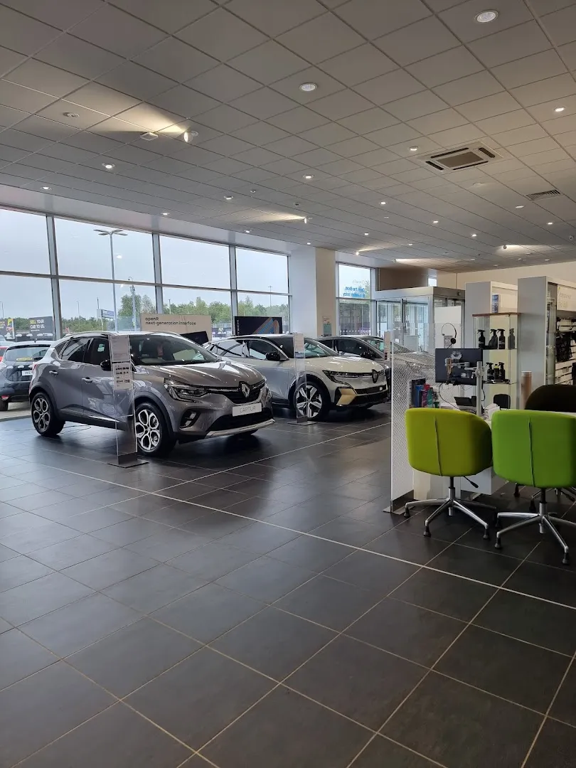 Arnold Clark Hillington Renault photo 6