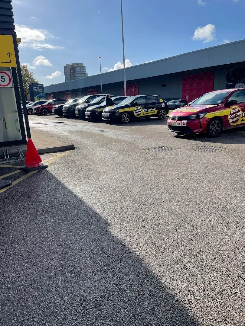 Arnold Clark Liverpool Click & Collect photo 9