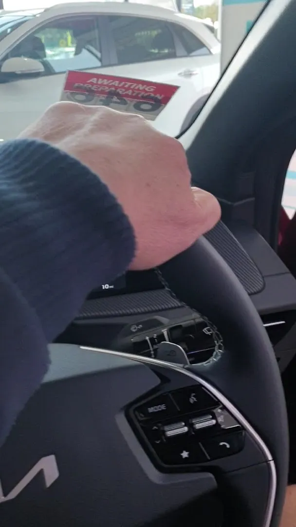 Arnold Clark Liverpool Motorstore / MG / Chery photo 8