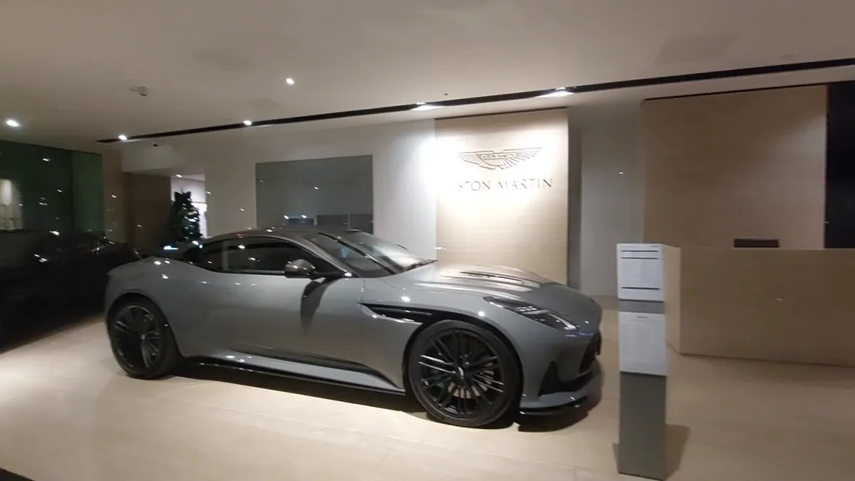 Aston Martin London Mayfair photo 3