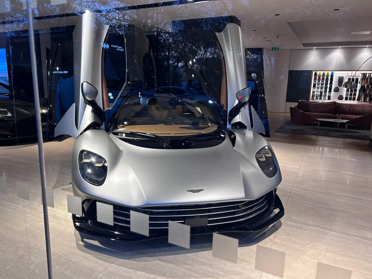 Aston Martin London Mayfair photo 4