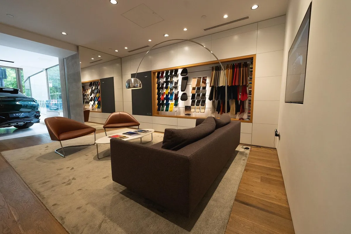 Aston Martin London Mayfair photo 7