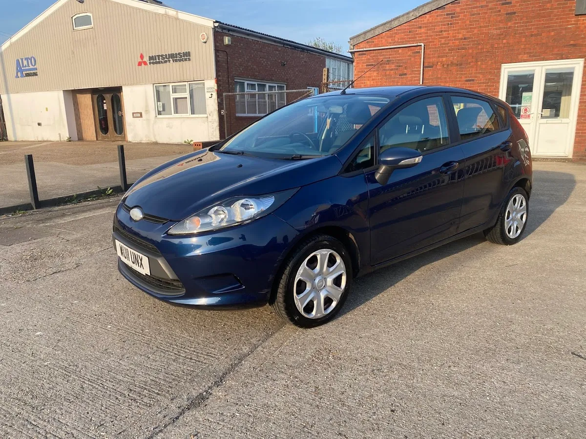 B & J CAR SALES LTD photo 2