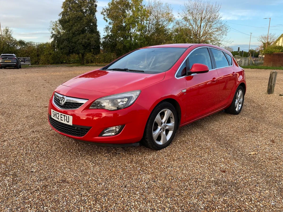 B & J CAR SALES LTD photo 3