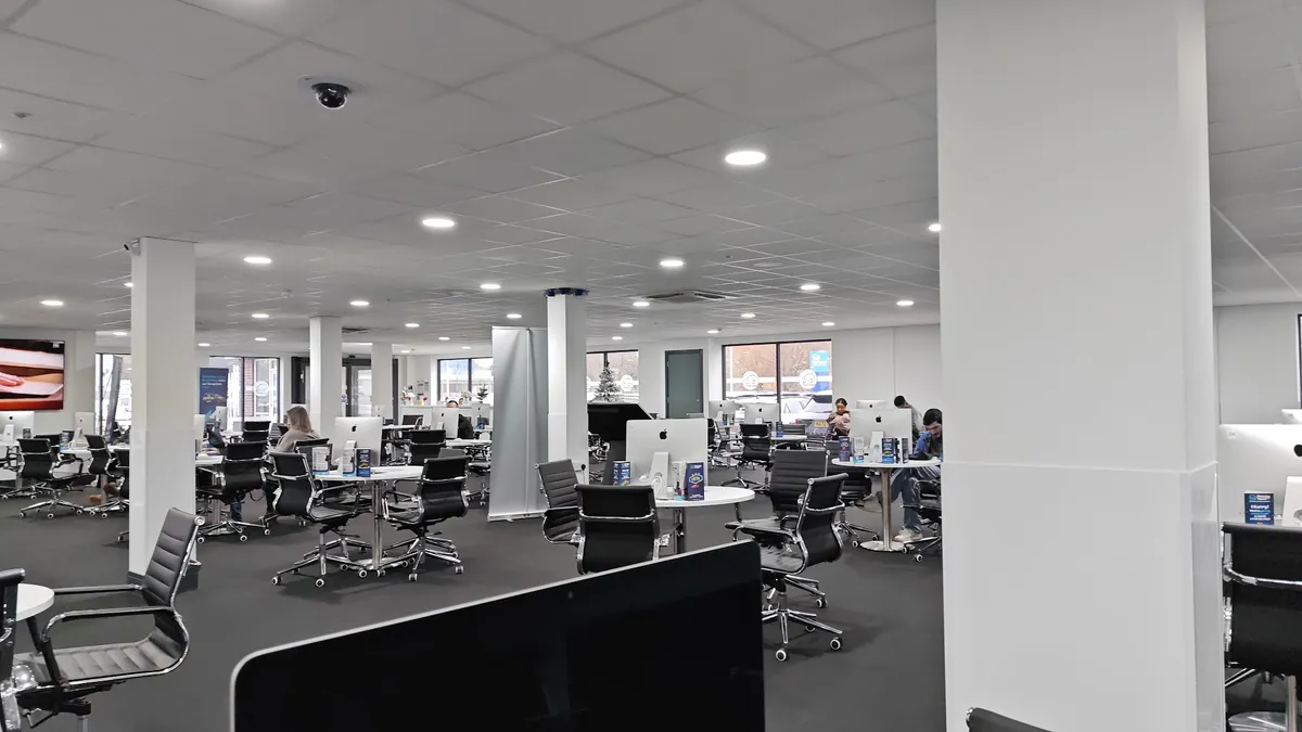 Big Motoring World - Wimbledon photo 3