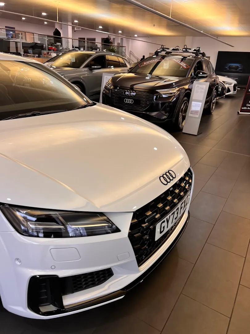 Caffyns Brighton Audi photo 2