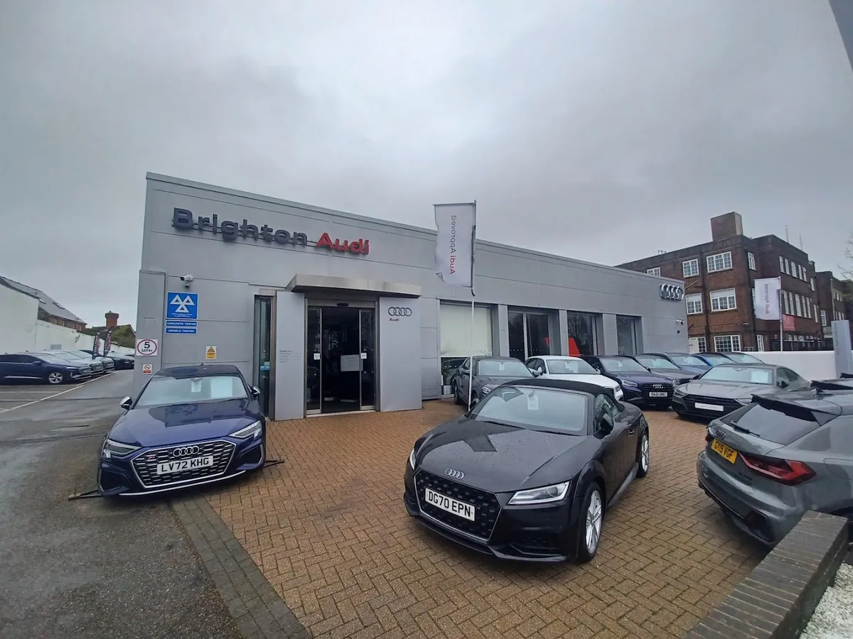 Caffyns Brighton Audi photo 5