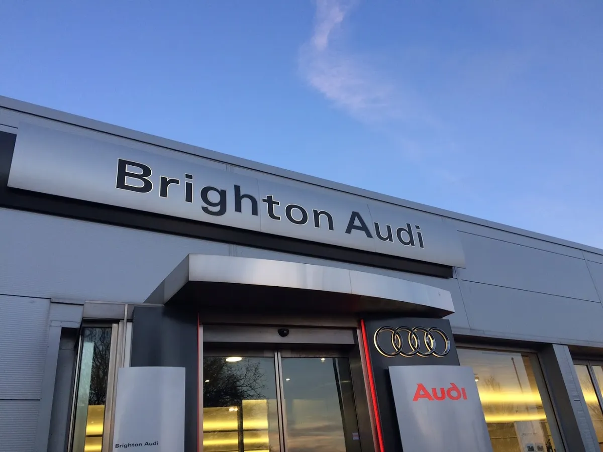 Caffyns Brighton Audi photo 7