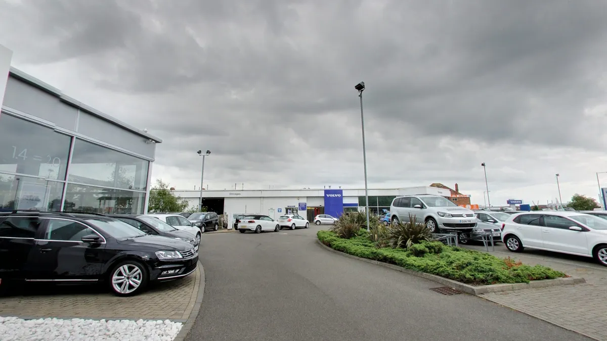 Caffyns Volkswagen Brighton photo 8