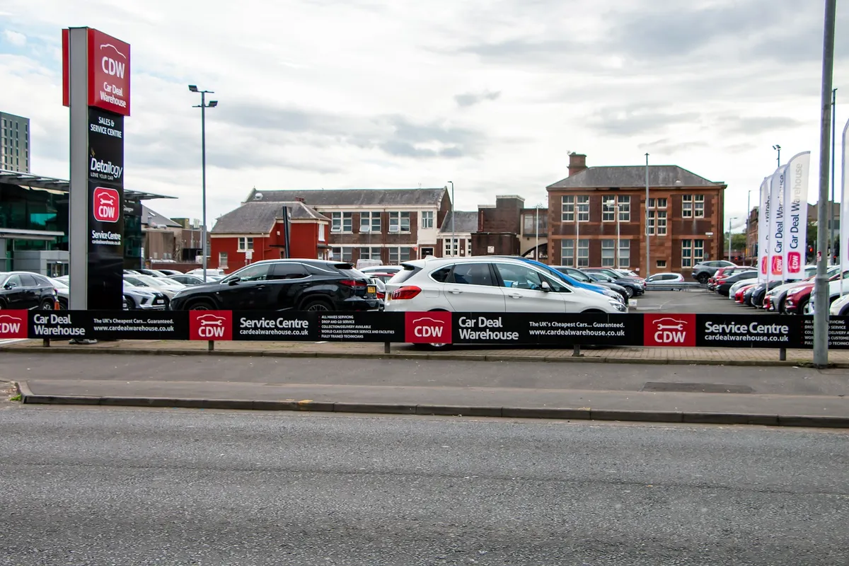 Car Deal Warehouse Glasgow photo 3