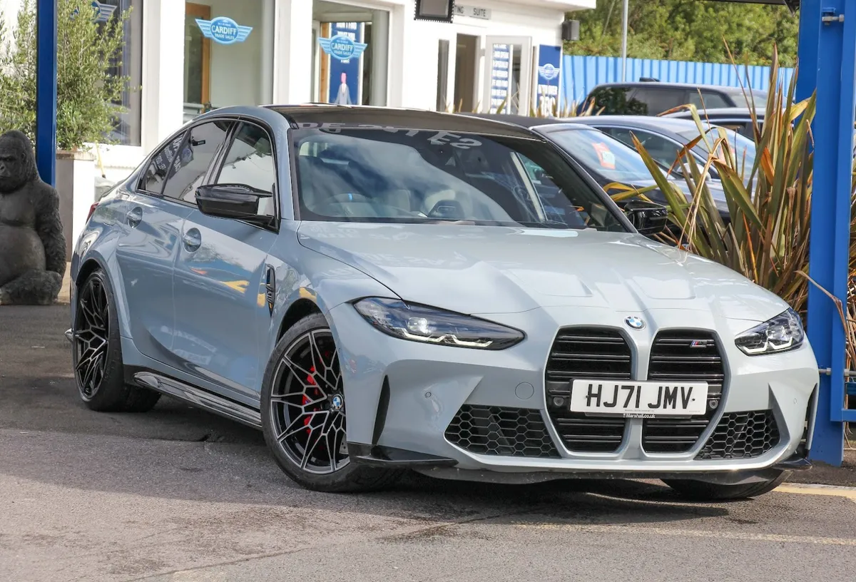 Cardiff Trade Sales photo 6