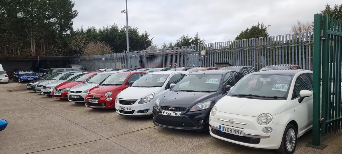 Cars of Bristol one photo 8