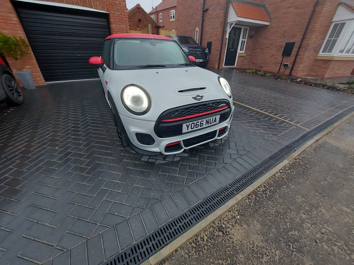 CarSupermarket.com Sheffield photo 8