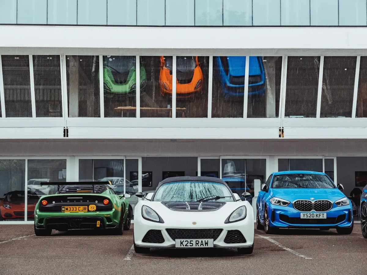 Central (Lotus) Performance and Prestige Cars photo 5