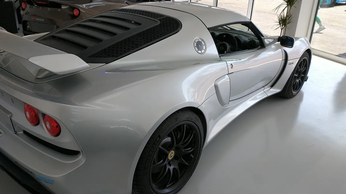 Central (Lotus) Performance and Prestige Cars photo 8