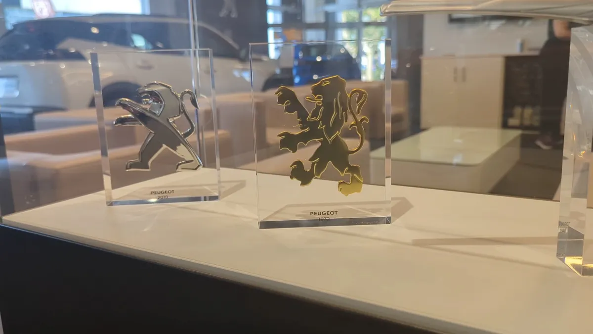 Charles Hurst Usedirect Belfast photo 2