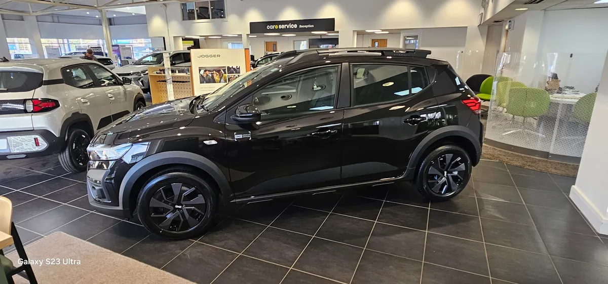 Charles Hurst Usedirect Belfast photo 9