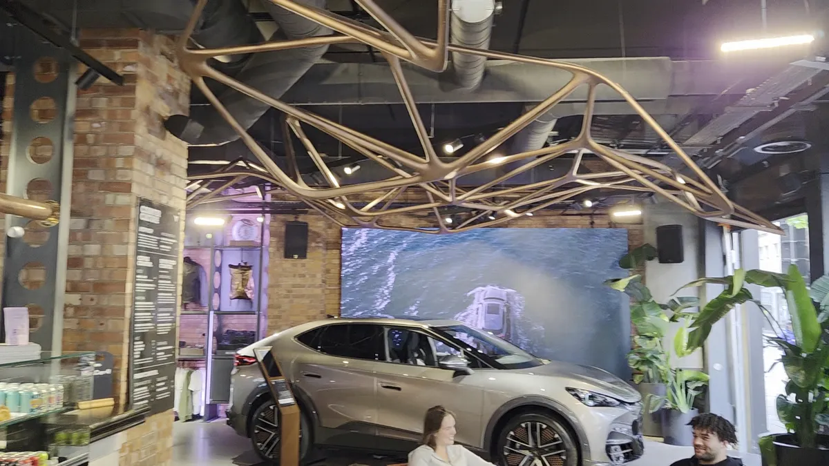 CUPRA City Garage Manchester photo 2