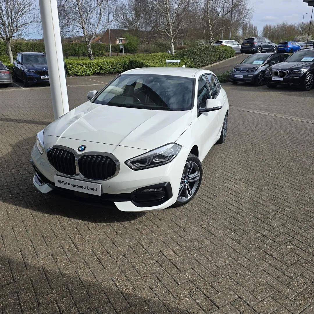 Dick Lovett BMW Swindon photo 9