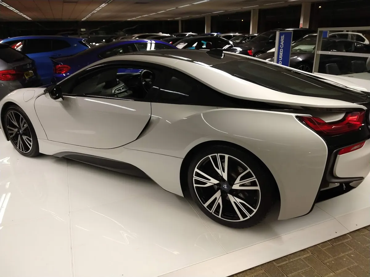 Dick Lovett BMW Swindon photo 10