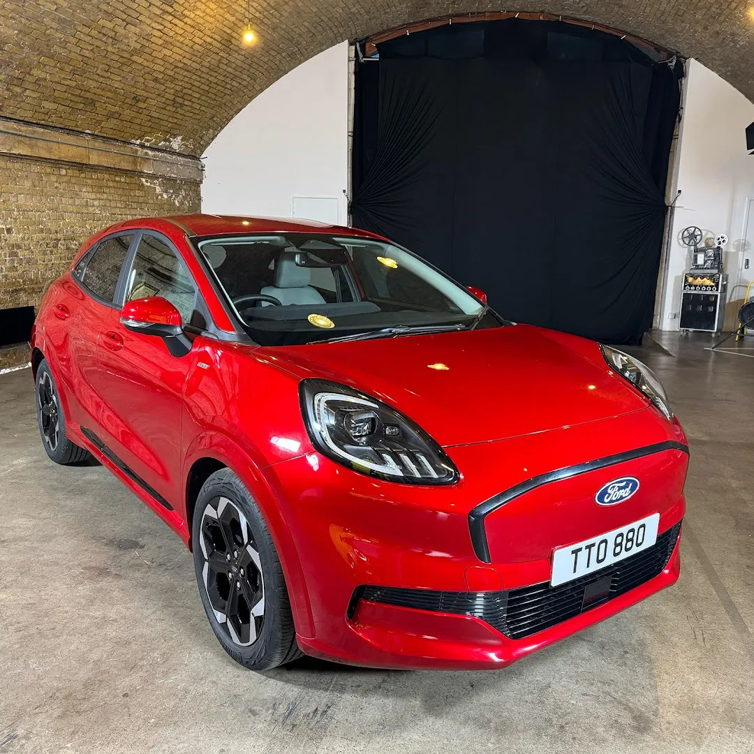 Dinnages Ford Brighton photo 5