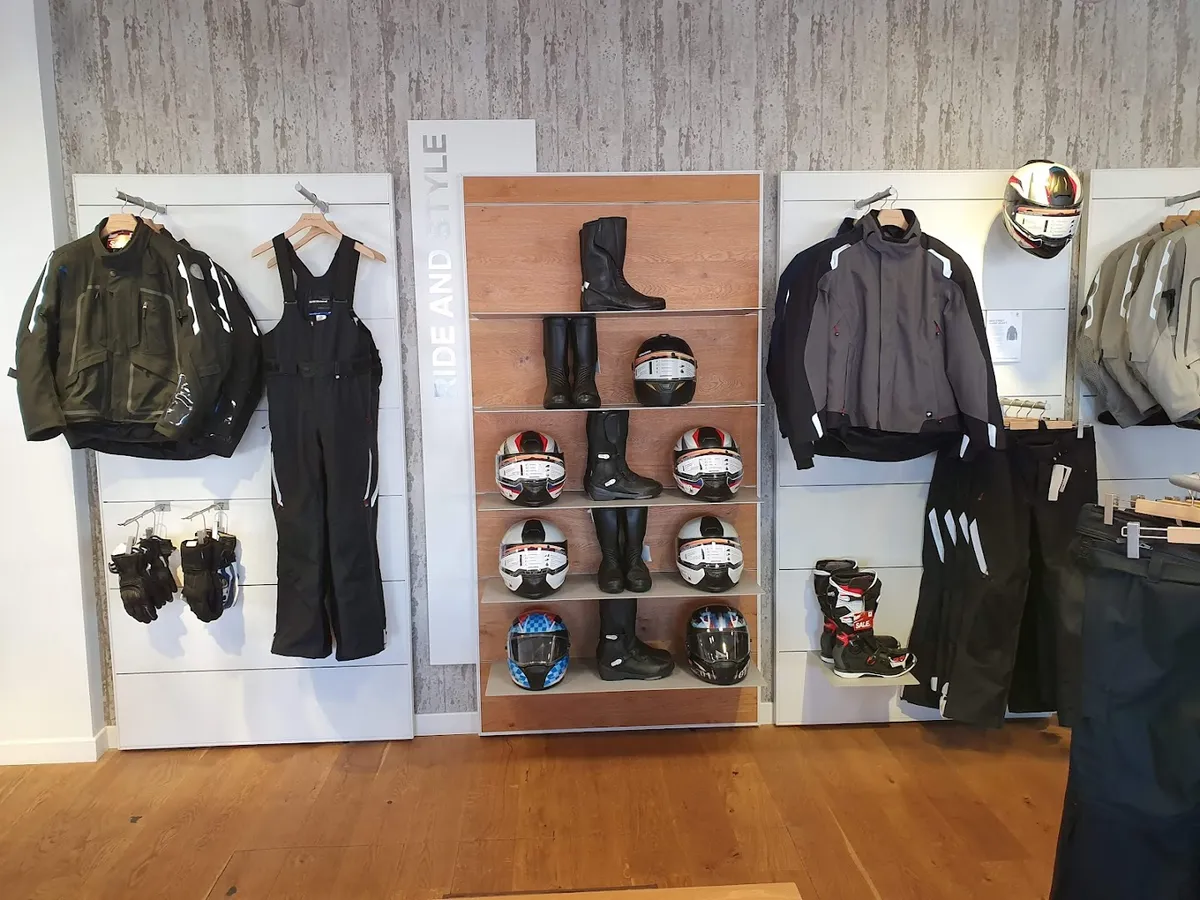 Douglas Park BMW Pinkston photo 10