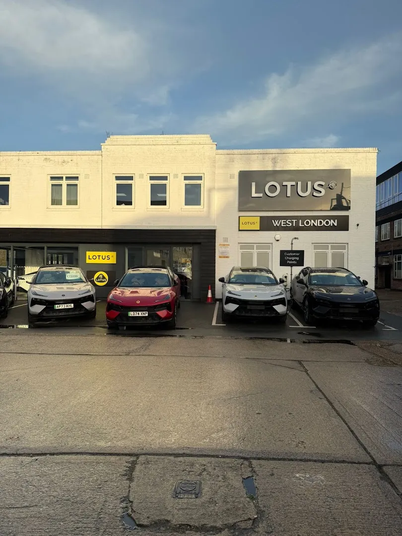 Endeavour Lotus West London — Auto broker in London