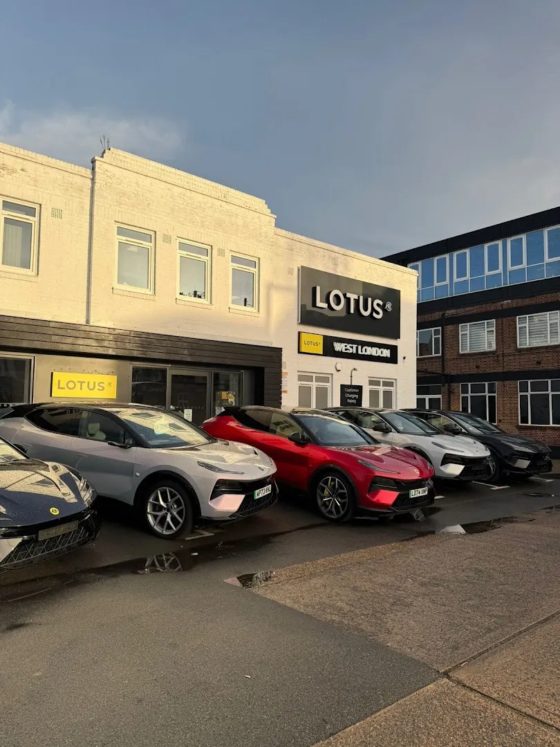 Endeavour Lotus West London photo 6