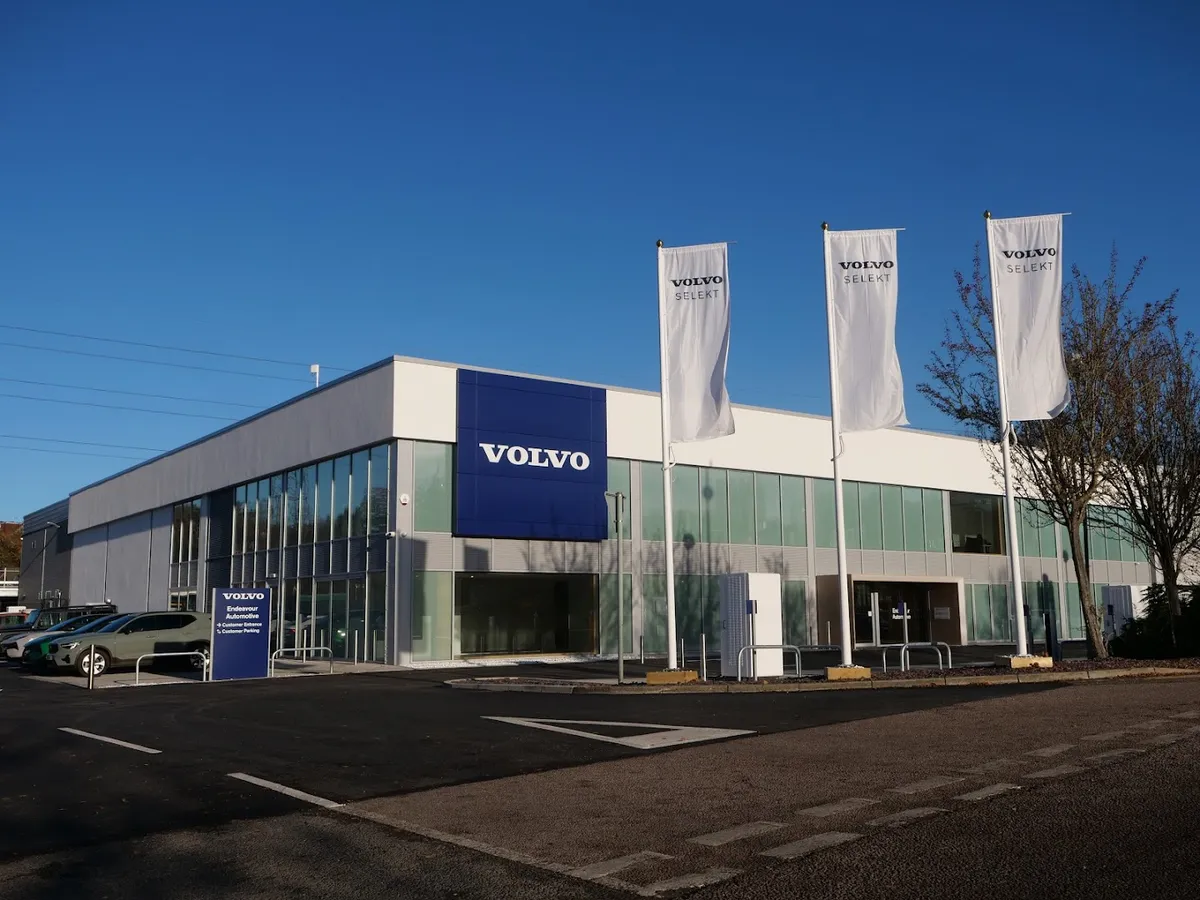 Endeavour Volvo North West London — Volvo dealer in Borehamwood