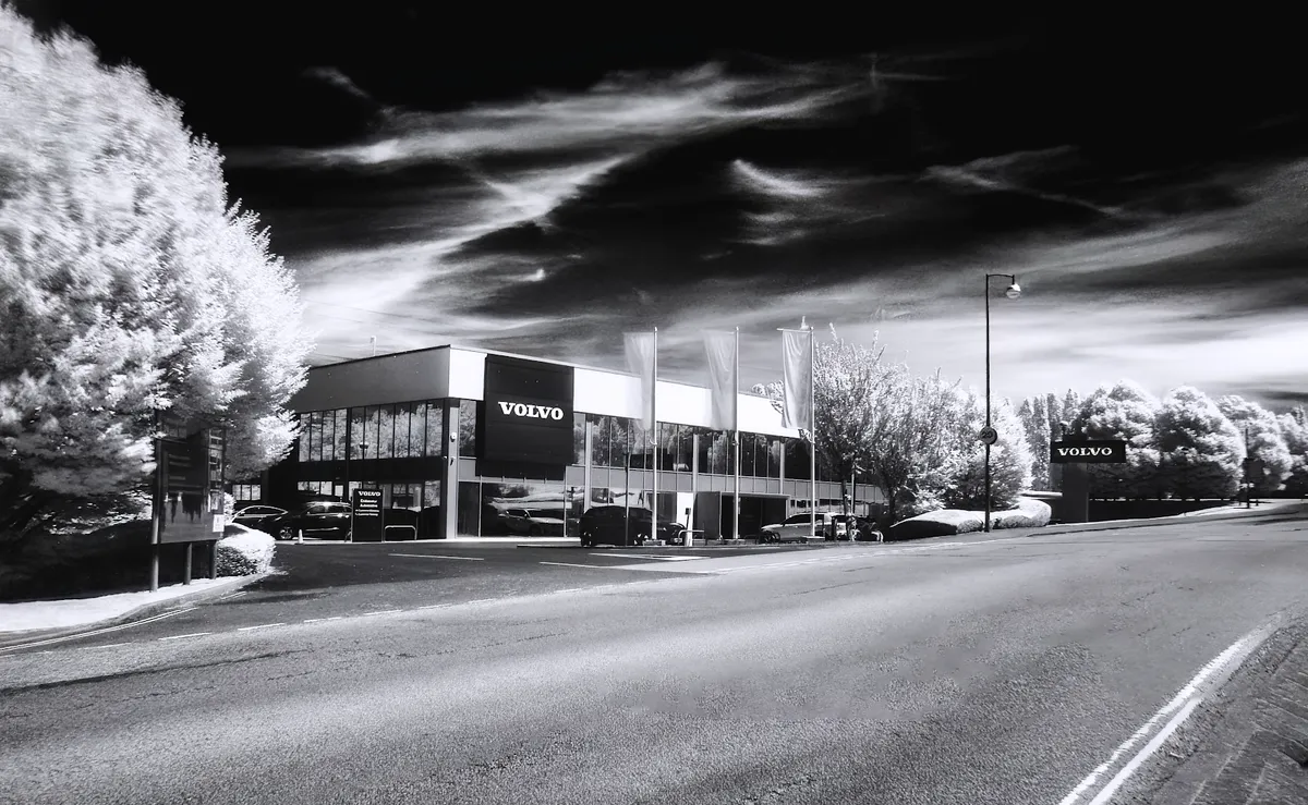 Endeavour Volvo North West London photo 9