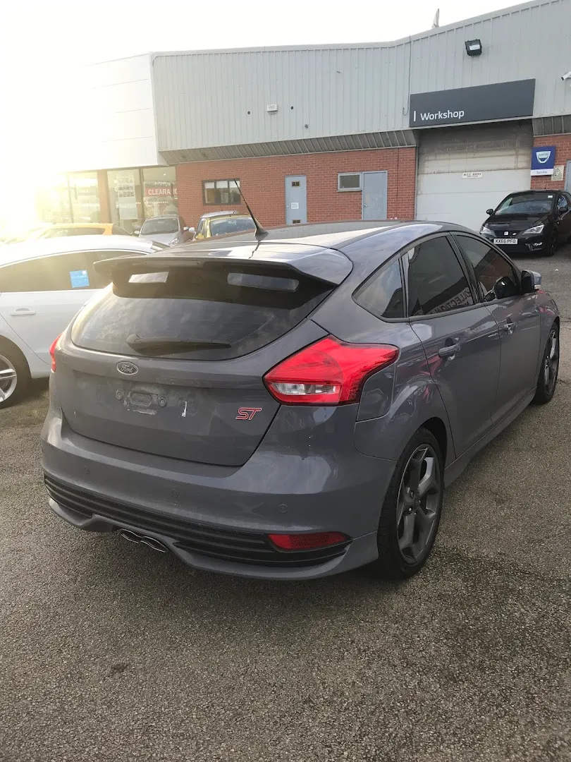 Evans Halshaw Dacia Sunderland photo 10