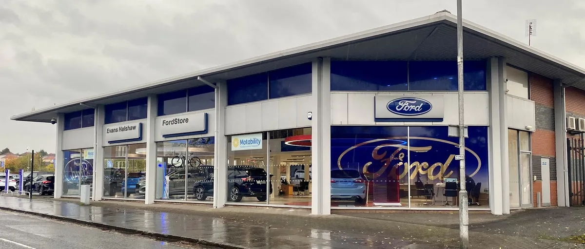 Evans Halshaw Ford Glasgow photo 2