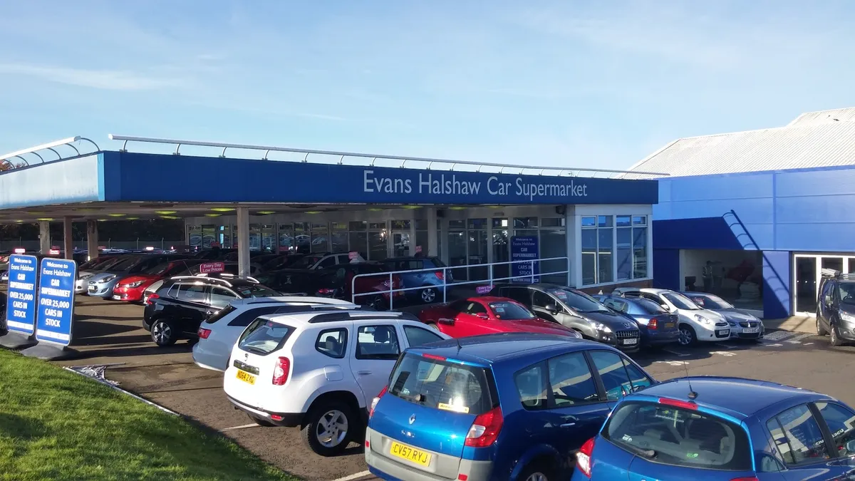 Evans Halshaw Renault Edinburgh photo 5