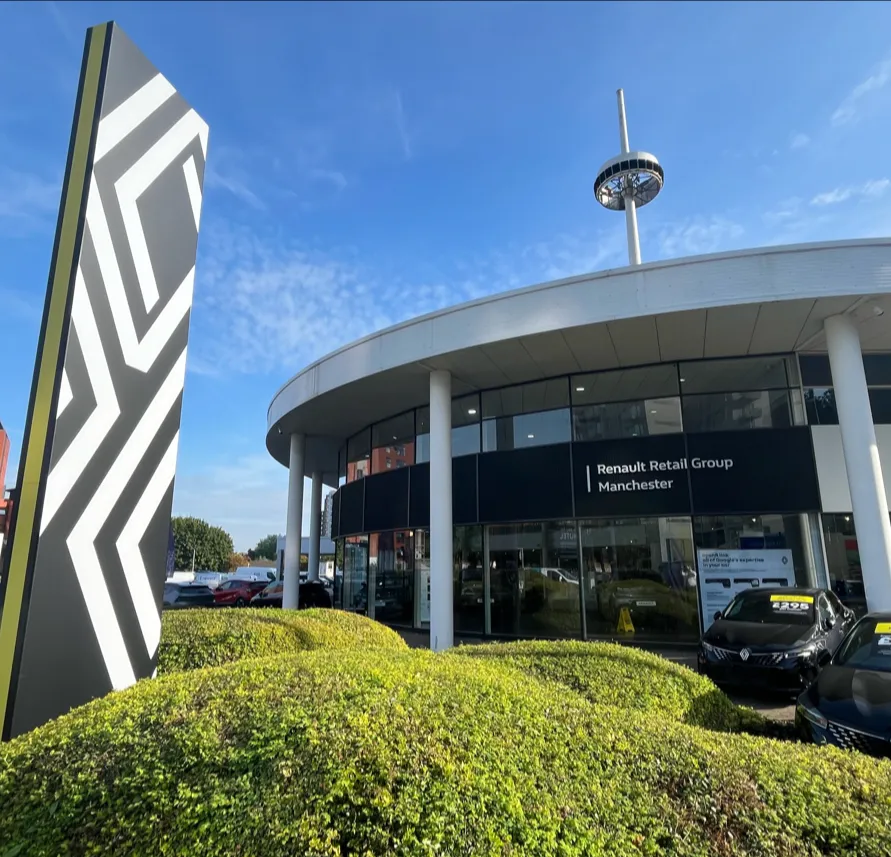 Evans Halshaw Renault Manchester photo 3