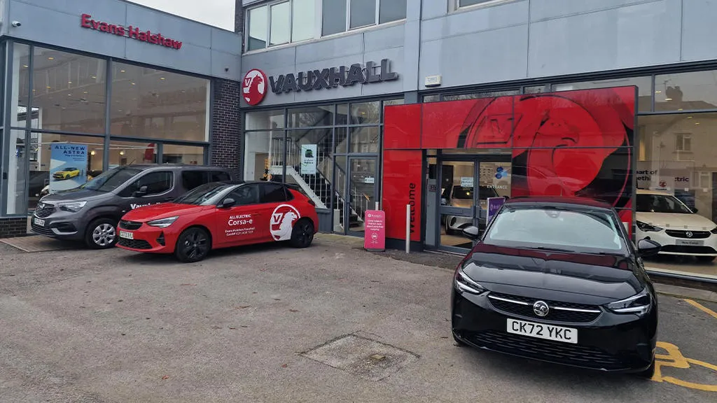 Evans Halshaw Vauxhall Cardiff photo 2