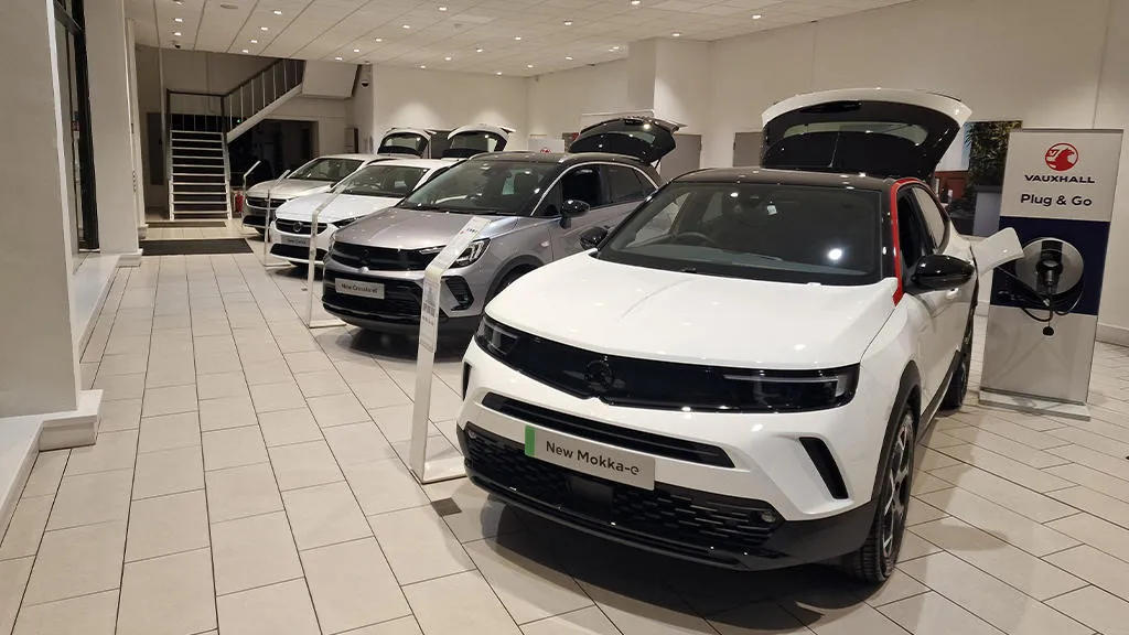 Evans Halshaw Vauxhall Cardiff photo 7