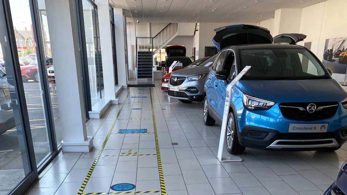 Evans Halshaw Vauxhall Cardiff photo 10